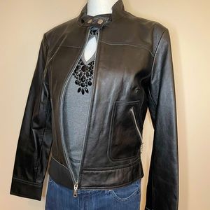 Like New 100% Genuine Leather Motorcycle jacket, black, size small